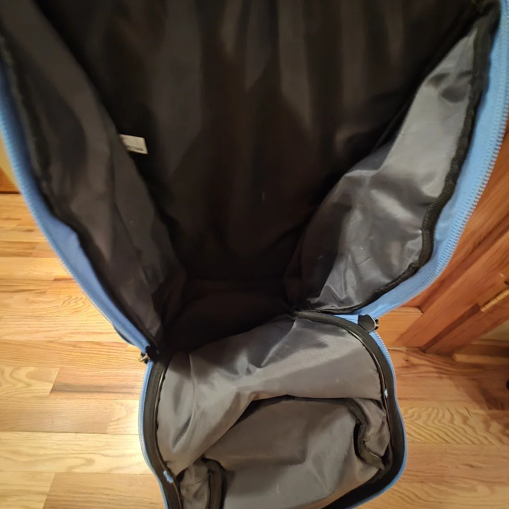 Easton Ghost Tar Heel Blue Bat Bag - Picture 5 of 7